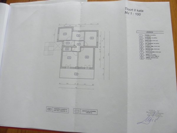 Rodinný dům dvoupodlažní, na pozemku o rozloze 428m2 - Image 12