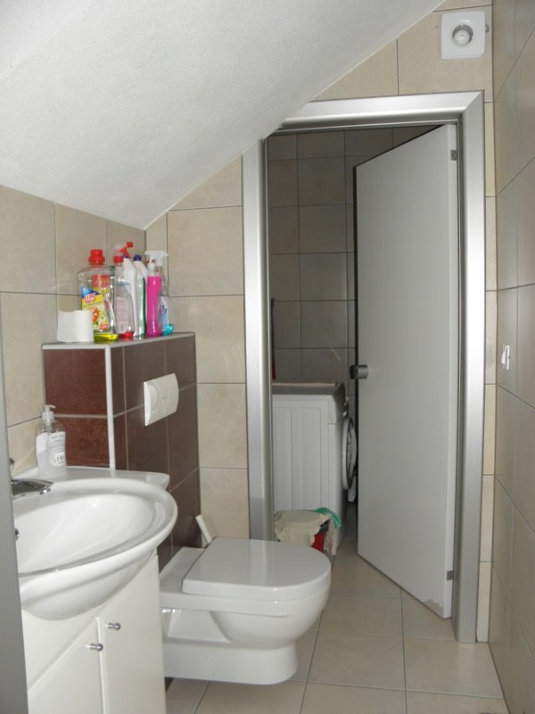 Moderní vila, obytná plocha 230m2 s pozemkem 516m2, 2. řada u moře - Image 6